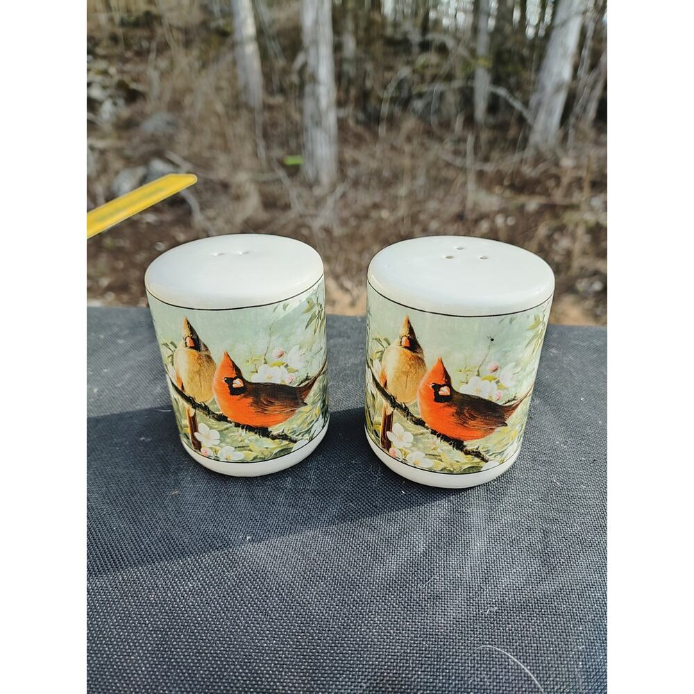 Tone World Hautman Brothers Salt And Pepper shakers.